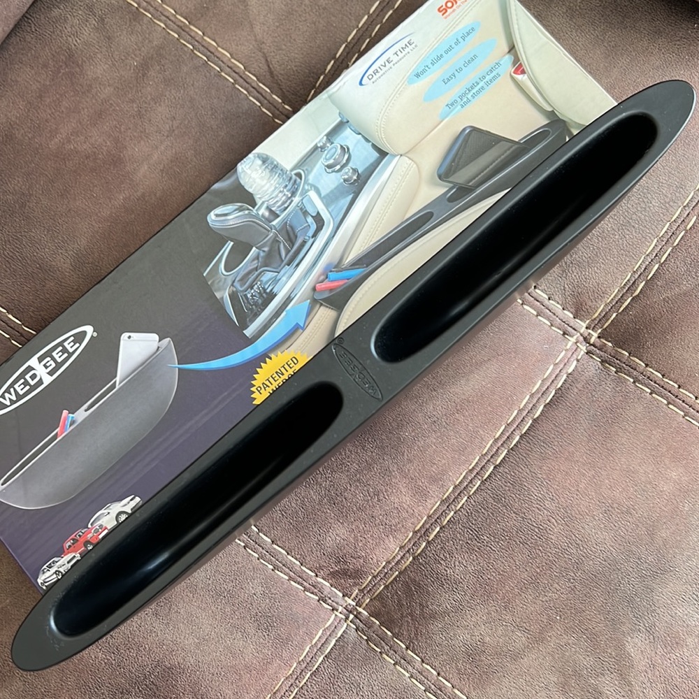 WedGee Auto Seat Storage - Picture 3 of 4